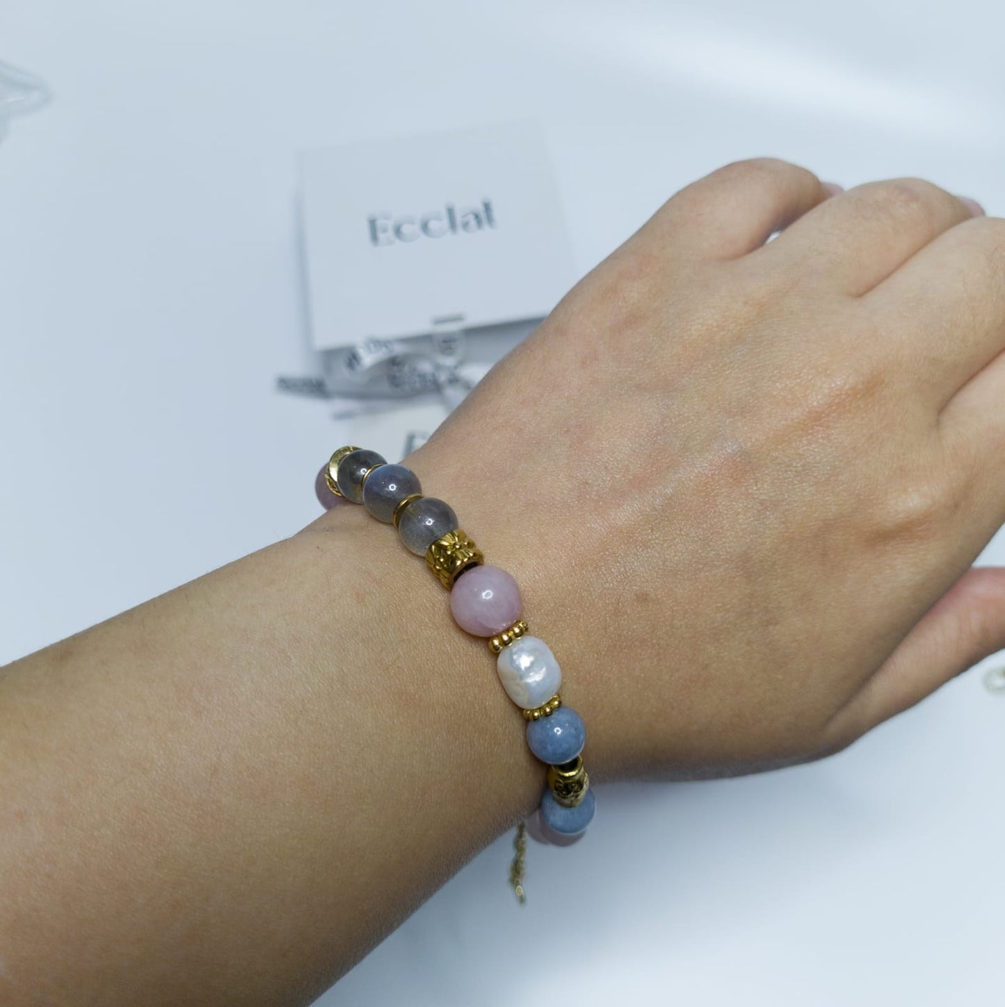 Pulsera Fortaleza - Kunzunita, calcedonia azul y labradorita