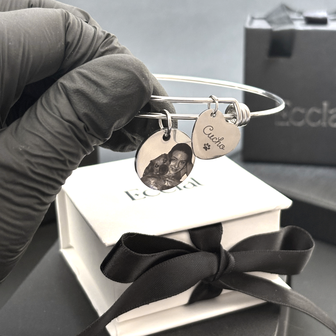 Pulsera Ajustable con Dijes