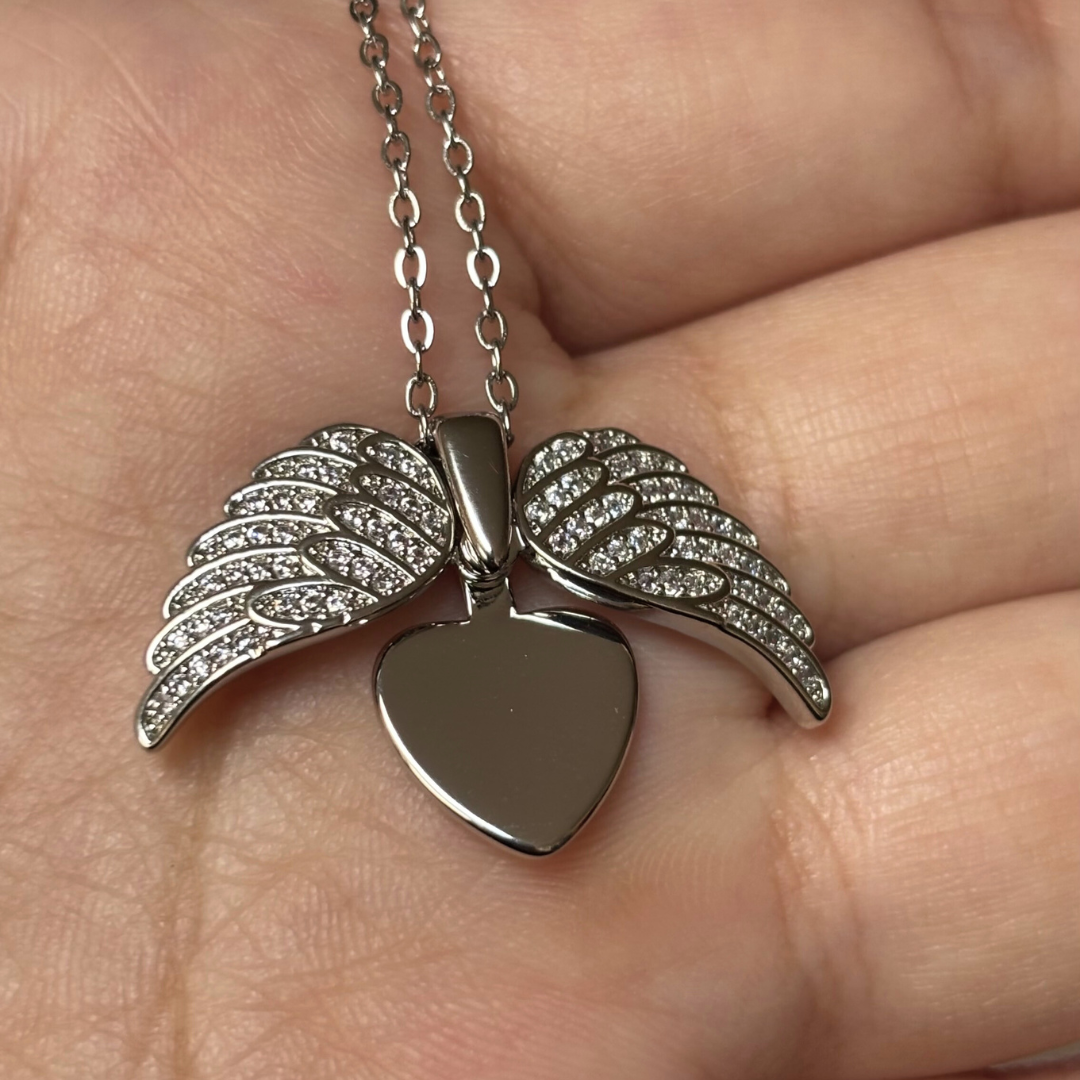 Collar Alas de Amor Personalizable