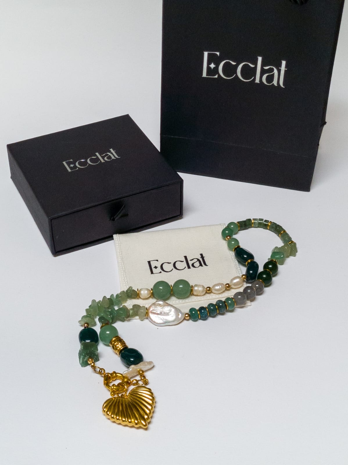 Collar Green Mix - piedras naturales y perlas barrocas