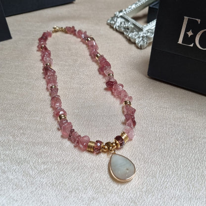 Collar Lagrima Rosa - cuarzo y turquesa blanca